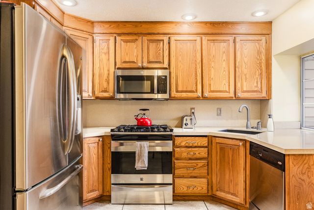 854 E POND VIEW WAY, Salt Lake City, UT 84106