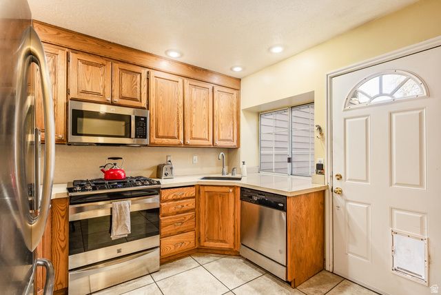 854 E POND VIEW WAY, Salt Lake City, UT 84106