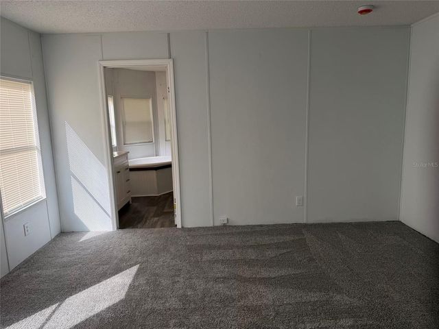 102 NE 13TH AVENUE, Chiefland, FL 32626