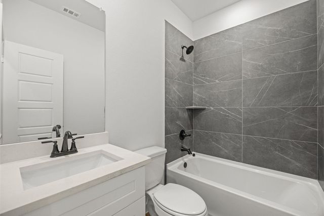 6219 Royal Palm Drive, Manvel, TX 77578