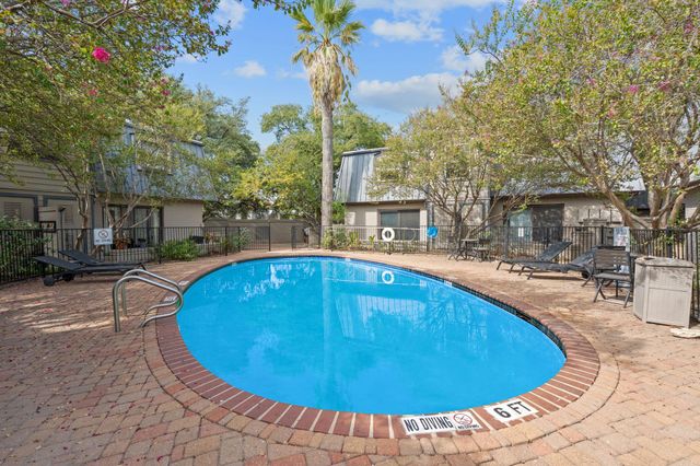2500 Steck Ave 4, Austin, TX 78757