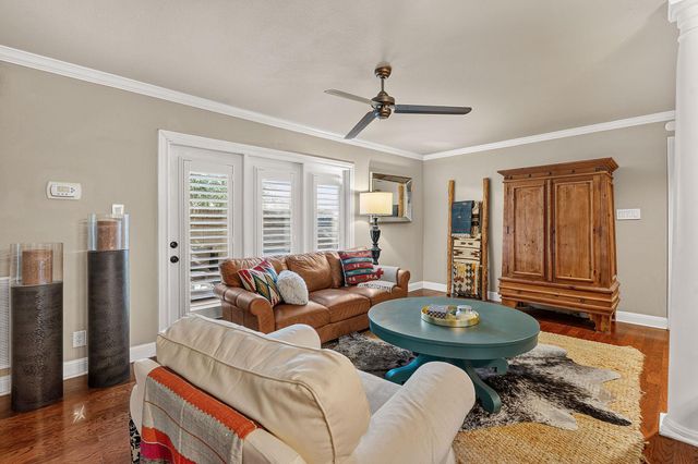 2500 Steck Ave 4, Austin, TX 78757