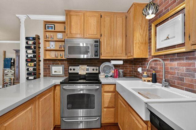 2500 Steck Ave 4, Austin, TX 78757