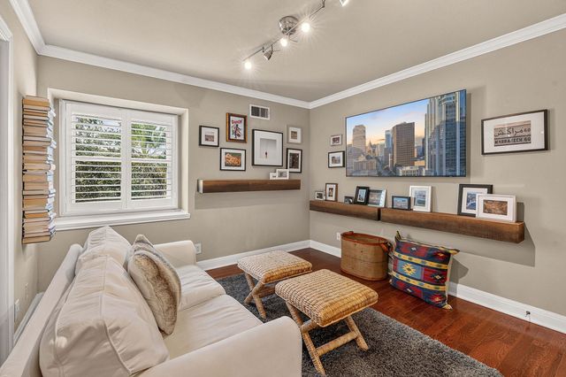 2500 Steck Ave 4, Austin, TX 78757