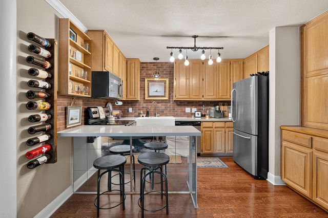 2500 Steck Ave 4, Austin, TX 78757