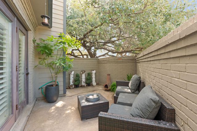 2500 Steck Ave 4, Austin, TX 78757