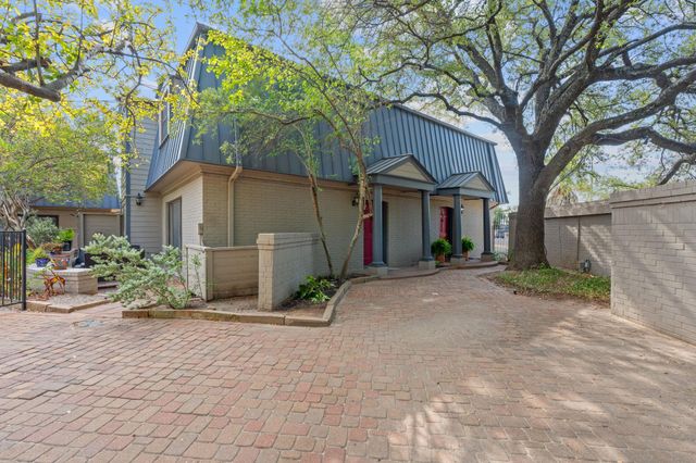 2500 Steck Ave 4, Austin, TX 78757