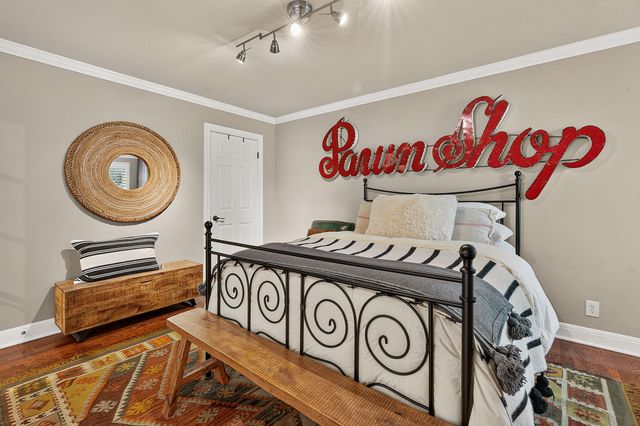 2500 Steck Ave 4, Austin, TX 78757