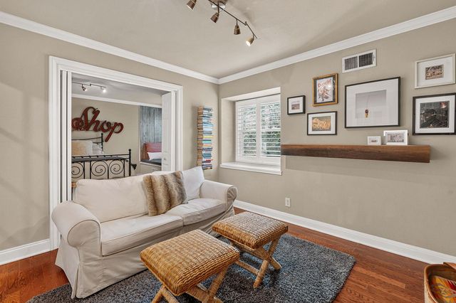 2500 Steck Ave 4, Austin, TX 78757