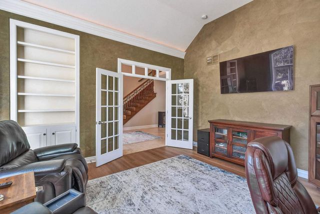 19159 248th Avenue, Bettendorf, IA 52722