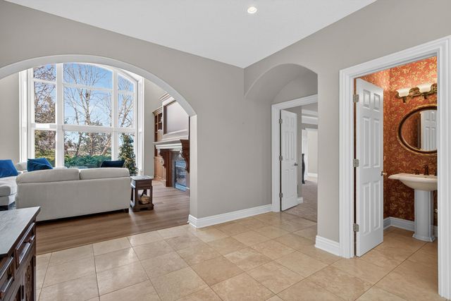 19159 248th Avenue, Bettendorf, IA 52722