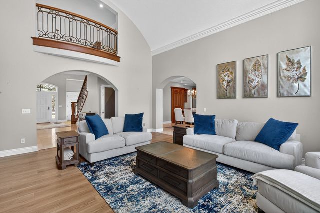 19159 248th Avenue, Bettendorf, IA 52722