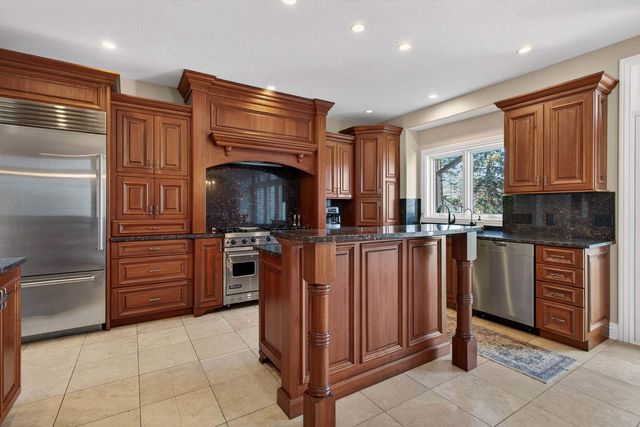 19159 248th Avenue, Bettendorf, IA 52722