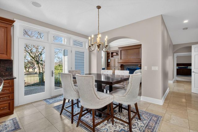 19159 248th Avenue, Bettendorf, IA 52722