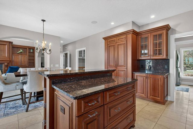 19159 248th Avenue, Bettendorf, IA 52722