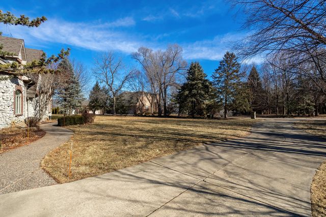 19159 248th Avenue, Bettendorf, IA 52722