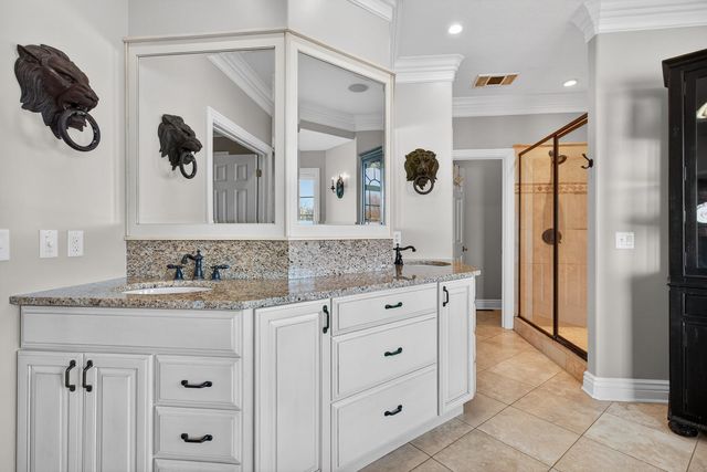 19159 248th Avenue, Bettendorf, IA 52722