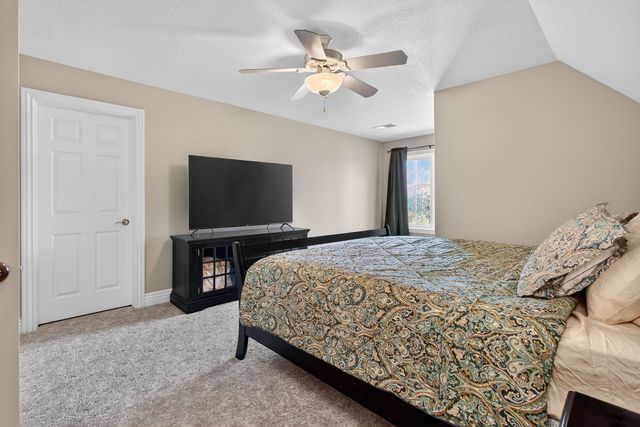 19159 248th Avenue, Bettendorf, IA 52722