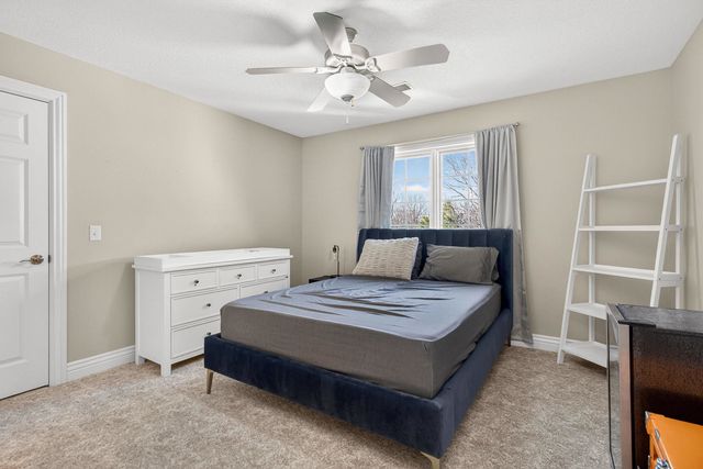 19159 248th Avenue, Bettendorf, IA 52722