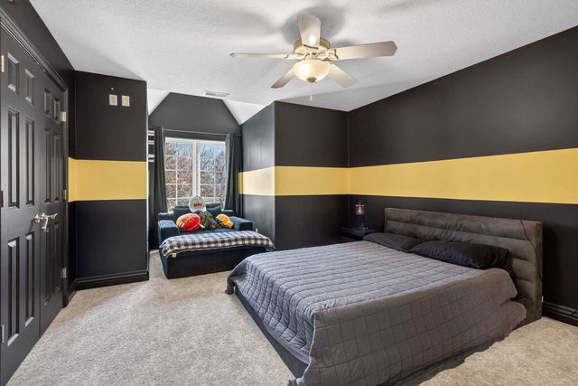 19159 248th Avenue, Bettendorf, IA 52722