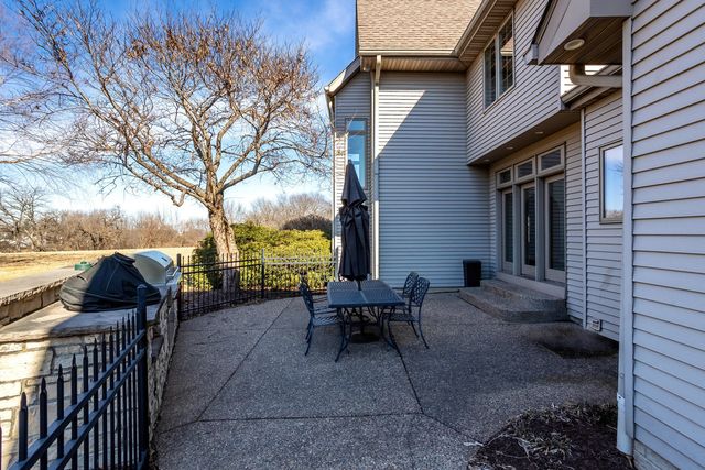 19159 248th Avenue, Bettendorf, IA 52722