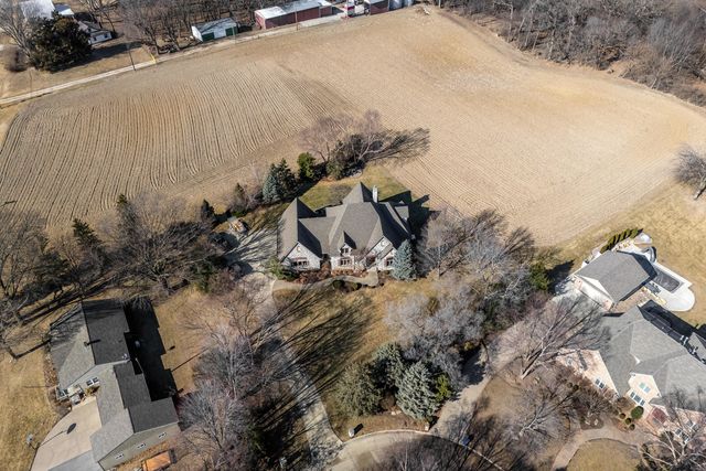 19159 248th Avenue, Bettendorf, IA 52722