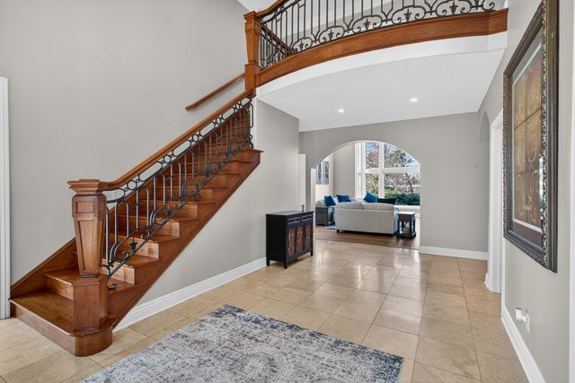 19159 248th Avenue, Bettendorf, IA 52722