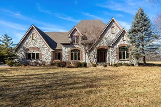 19159 248th Avenue, Bettendorf, IA 52722