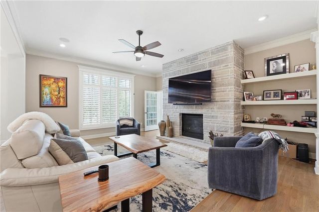 11357 Buena Vista Street, Leawood, KS 66211
