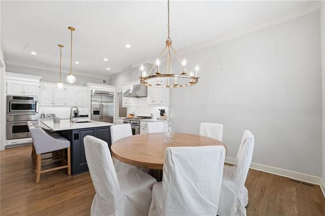 11357 Buena Vista Street, Leawood, KS 66211