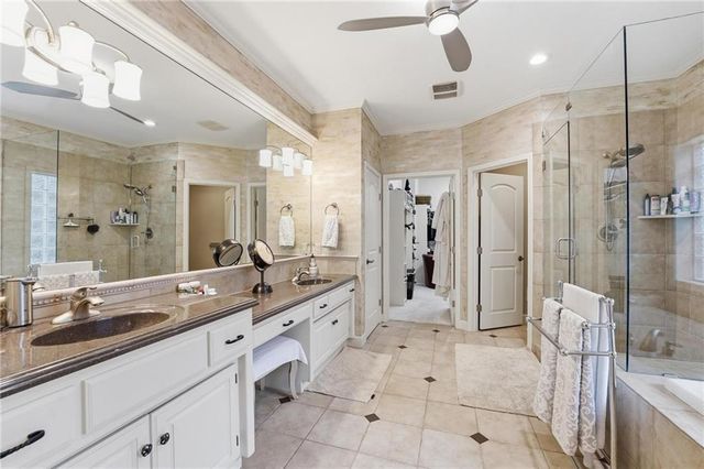 11357 Buena Vista Street, Leawood, KS 66211