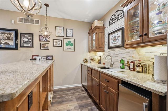 11357 Buena Vista Street, Leawood, KS 66211