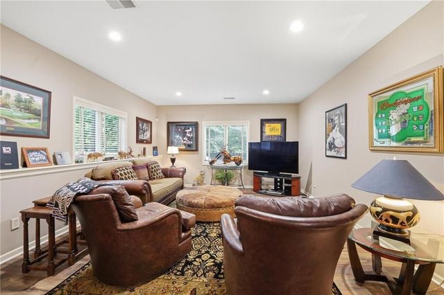 11357 Buena Vista Street, Leawood, KS 66211