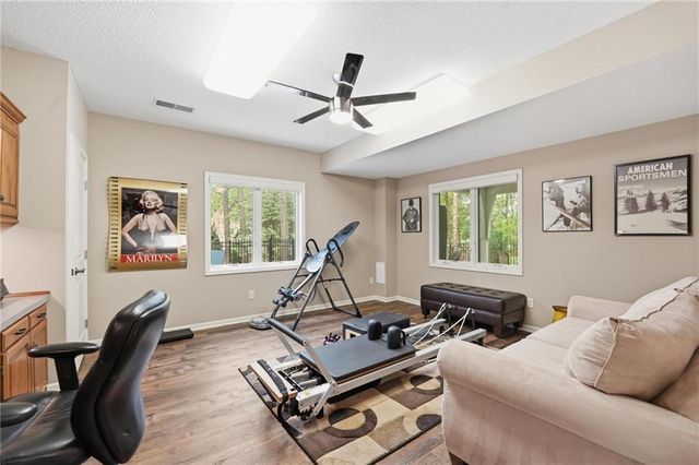 11357 Buena Vista Street, Leawood, KS 66211