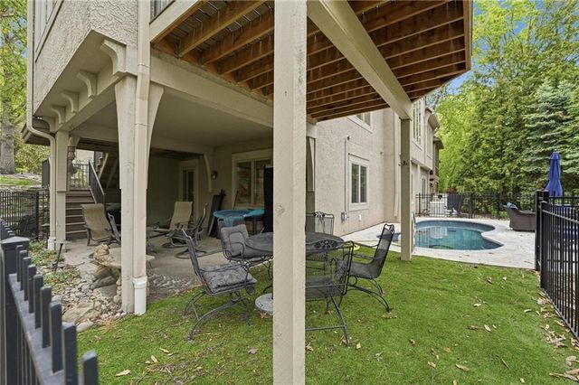 11357 Buena Vista Street, Leawood, KS 66211