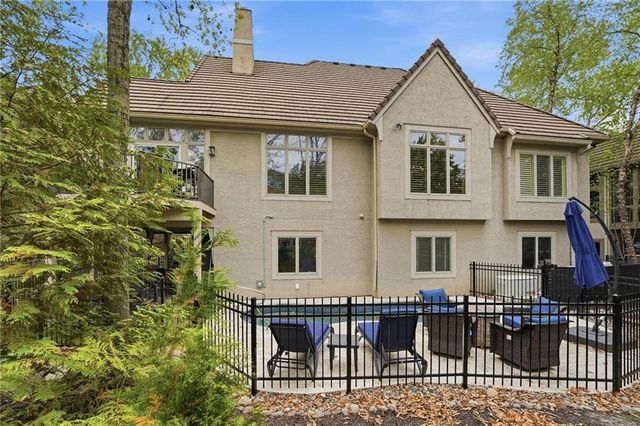 11357 Buena Vista Street, Leawood, KS 66211