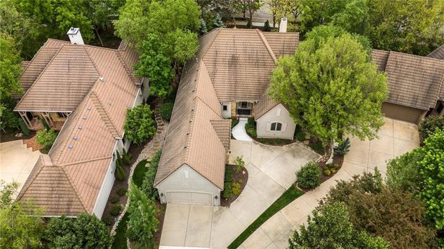 11357 Buena Vista Street, Leawood, KS 66211