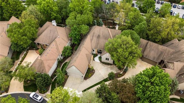 11357 Buena Vista Street, Leawood, KS 66211
