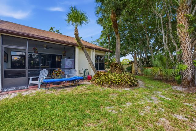 7516 English Court A, Lake Worth, FL 33467