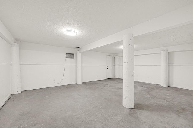 3302 Prairie Drive, Dickinson, TX 77539