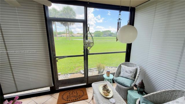 3241 Holiday Springs Blvd 108, Margate, FL 33063