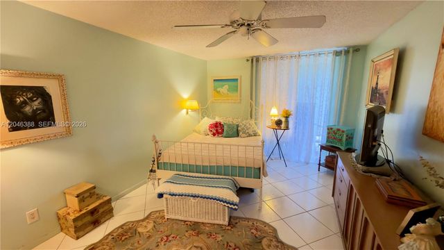 3241 Holiday Springs Blvd 108, Margate, FL 33063