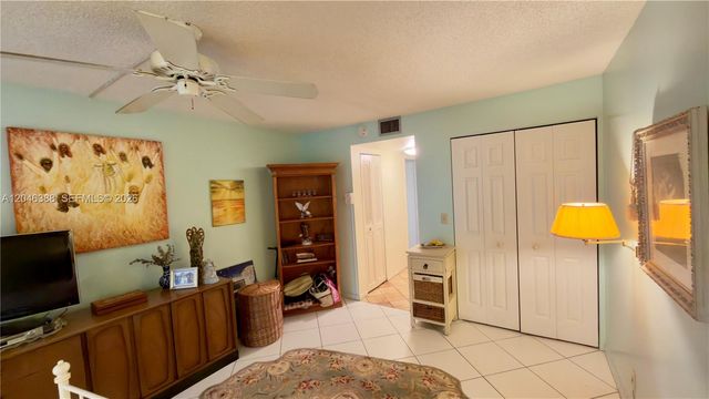 3241 Holiday Springs Blvd 108, Margate, FL 33063