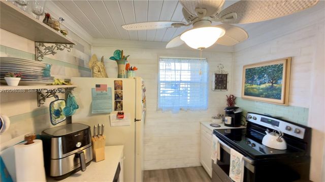 3241 Holiday Springs Blvd 108, Margate, FL 33063