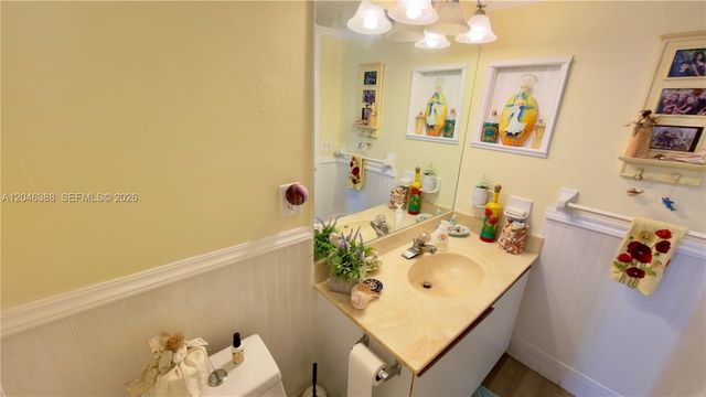 3241 Holiday Springs Blvd 108, Margate, FL 33063