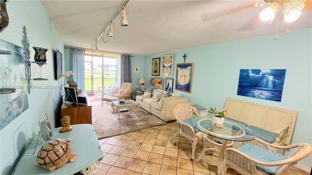 3241 Holiday Springs Blvd 108, Margate, FL 33063