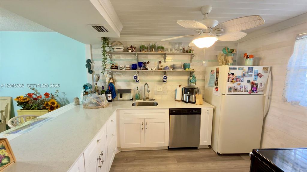 3241 Holiday Springs Blvd 108, Margate, FL 33063