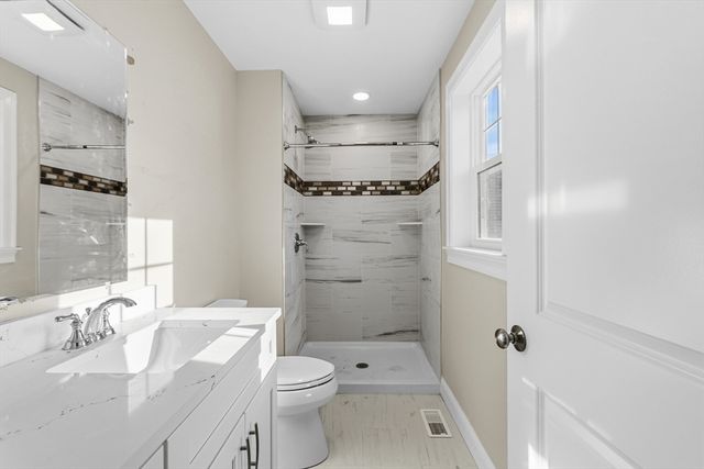 1001 Bay Street, Fall River, MA 02724