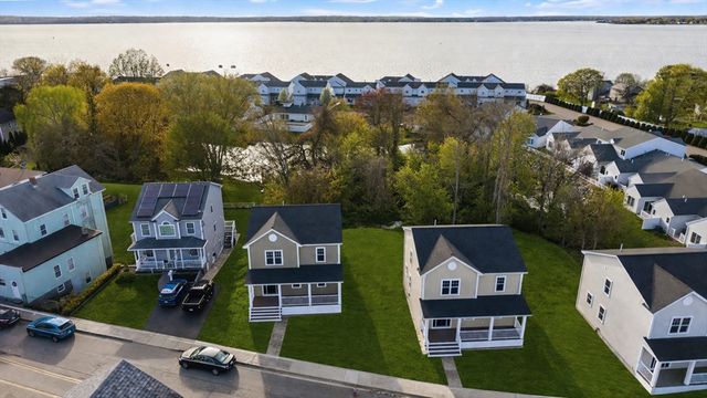 1001 Bay Street, Fall River, MA 02724