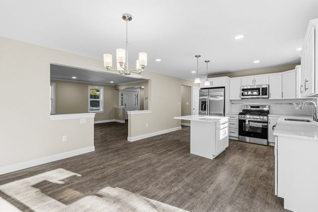 1001 Bay Street, Fall River, MA 02724